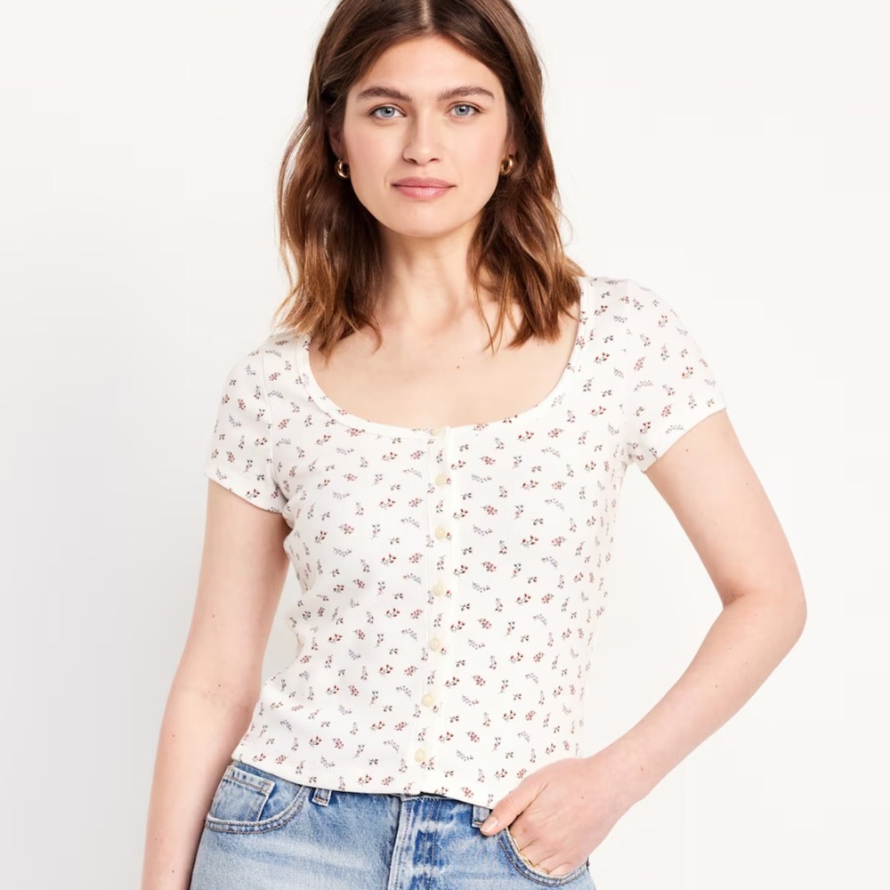 NWOT Gypsy + Jade - Cream Floral Ribbed Cropped Scoop Neck Short Sleeve Tee